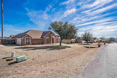 2943 Meandering Way Granbury, TX 76049