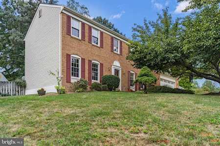 8009 Parklane Ct Springfield, VA 22153