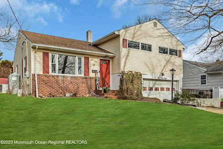 1114 Mohegan Rd Manasquan, NJ 08736