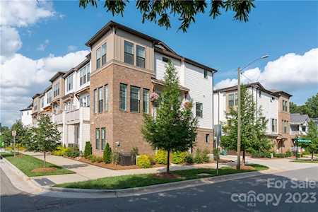 1312 Nandina St Charlotte, NC 28205