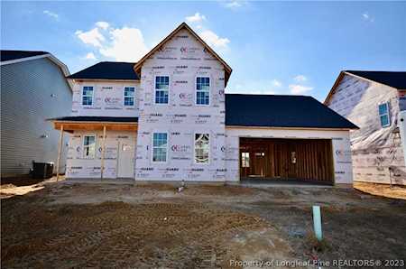 1664 Seattle Slew Ln Hope Mills, NC 28348