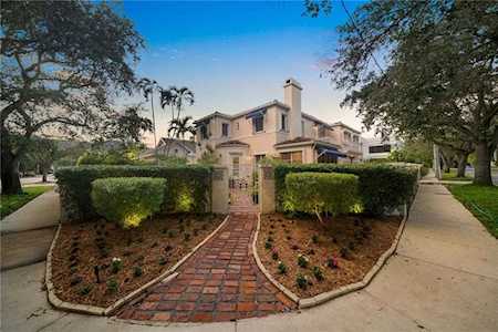 1649 NE 3rd Ct Fort Lauderdale, FL 33301