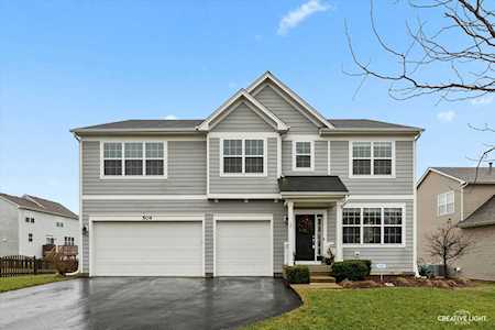 504 Leesburg St Oswego, IL 60543