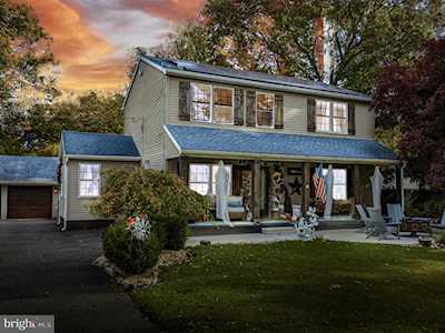 211 Hollywood Ave Monroeville, NJ 08343