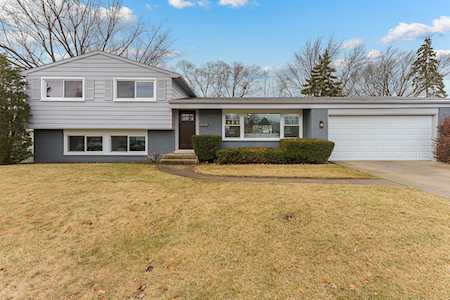 2322 N Champlain St Arlington Heights, IL 60004