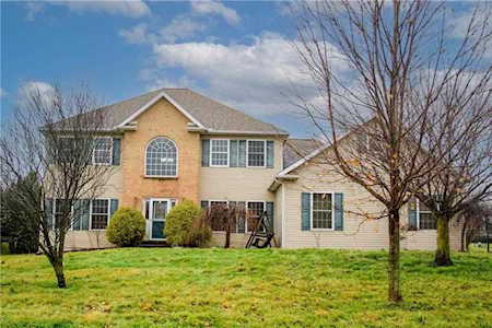 2747 New England Dr Nazareth, PA 18064