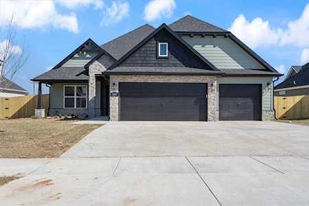 1260 Silver Maple St Centerton, AR 72719