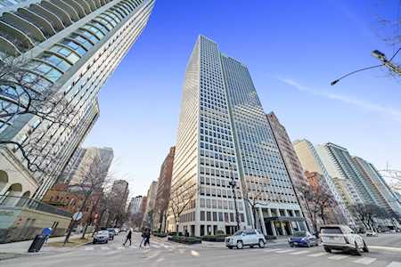 1100 N Lake Shore Dr #23C Chicago, IL 60611