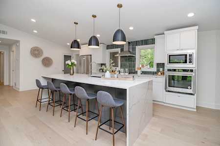 3932 Auburn Drive Minnetonka, MN 55305