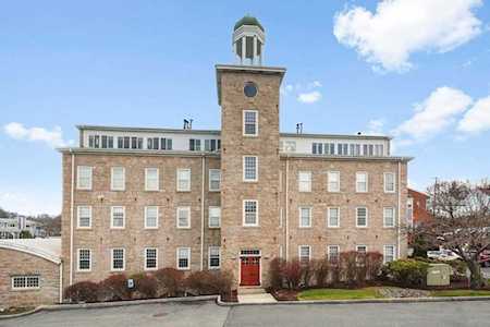 7 South Stone Mill #524 Dedham, MA 02026