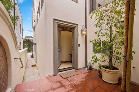 502 Goldenrod Ave #2 Corona Del Mar, CA 92625