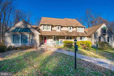 2305 Nancarles Dr Gambrills, MD 21054