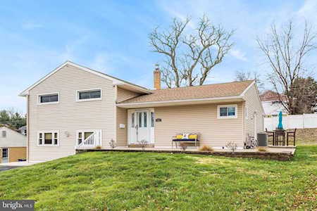 428 Burns Dr Springfield, PA 19064