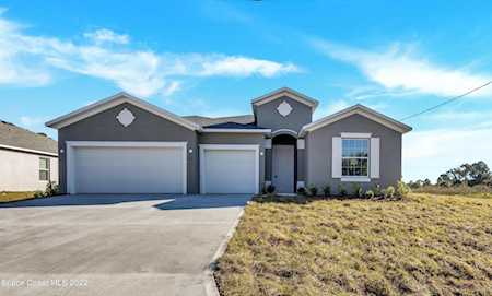 3117 SW Framingham Avenue Palm Bay, FL 32908