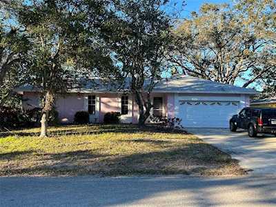 7704 9th Avenue Dr NW Bradenton, FL 34209