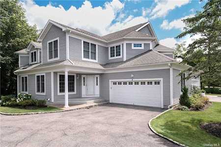 4 Club Pointe Drive White Plains, NY 10605