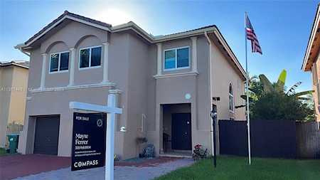 14554 SW 158th Pl Miami, FL 33196