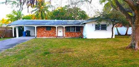 3400 NE 17th Way Oakland Park, FL 33334