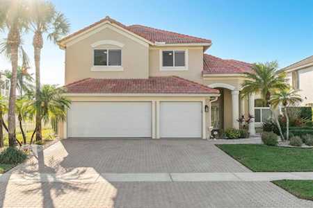 Three-Car Garage Homes for Sale in Martin and Palm Beach County