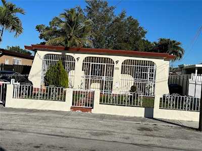 371 NW 59th Ct Miami, FL 33126