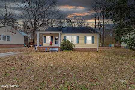 32 E Bayshore Boulevard Jacksonville, NC 28540