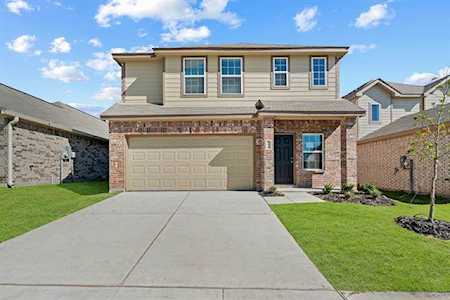 3620 Kings Drive Ennis, TX 75119