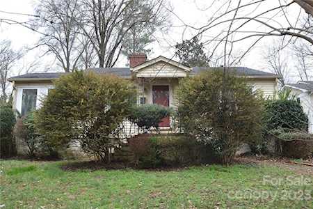 1040 Habersham Dr Charlotte, NC 28209