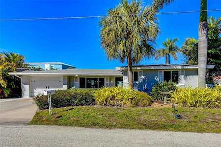 673 Tarawitt Dr Longboat Key, FL 34228