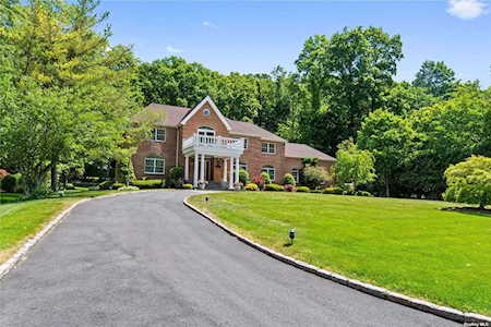 19 Pheasant Run Road Pleasantville, NY 10570