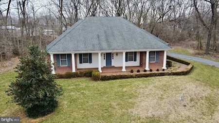 131 Tamarac Dr N Shepherdstown, WV 25443