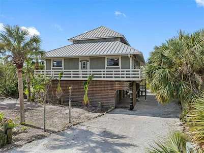 35 Palm Dr Placida, FL 33946