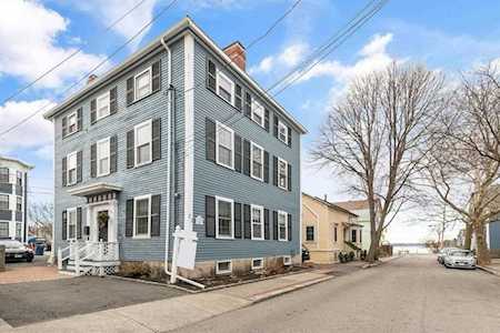 21 Pickman St #2 Salem, MA 01970