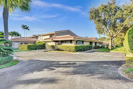 101 Bonnie Brae Way #15-99 Hollywood, FL 33021