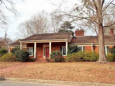 37 Executive Dr Newport News, VA 23606