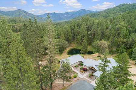 1875 Sykes Creek Rd Rogue River, OR 97537