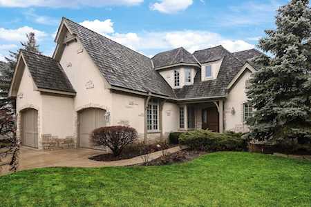38 Forest Gate Circle Oak Brook, IL 60523