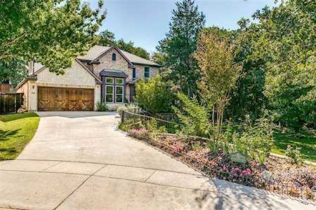 800 Spring Creek Drive Grapevine, TX 76051