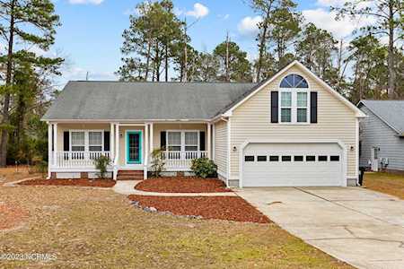 806 Black Swan Road New Bern, NC 28560