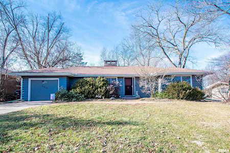 5511 N James Rd Peoria, IL 61615