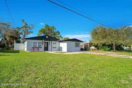 652 Wisteria Drive Melbourne, FL 32901