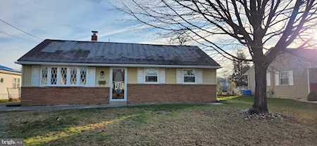 463 Flanders Rd Bellmawr, NJ 08031