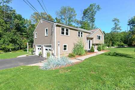 19 Mohegan Street Norfolk, MA 02056