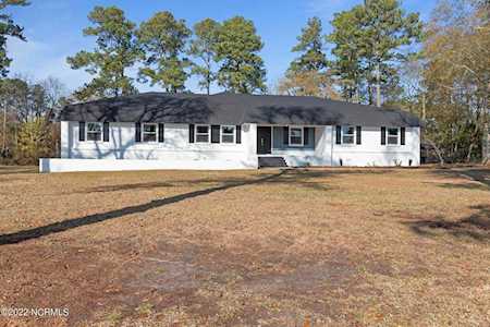 162 N Country Club Road Kenansville, NC 28349