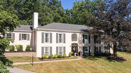 417 Blankenbaker Ln Louisville, KY 40207