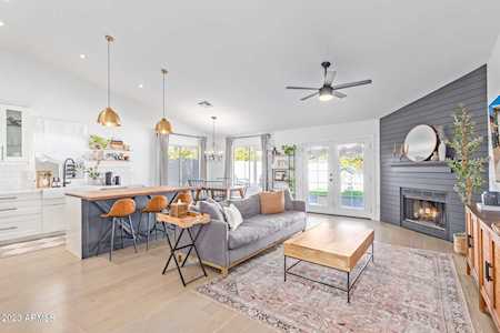 8494 W Charleston Avenue Peoria, AZ 85382