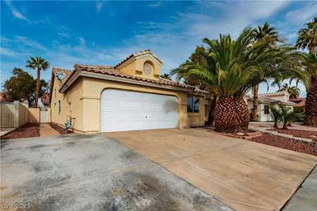 6210 Curlew Dr Las Vegas, NV 89122