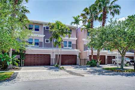 1412 NE 26th Ave Fort Lauderdale, FL 33304