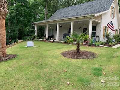 1072 Lakefront Woods Belmont, NC 28012
