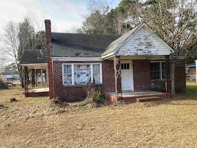 512 S Rosemary Ave. Andrews, SC 29510