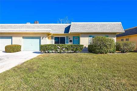 9111 Pinehurst Dr Seminole, FL 33777